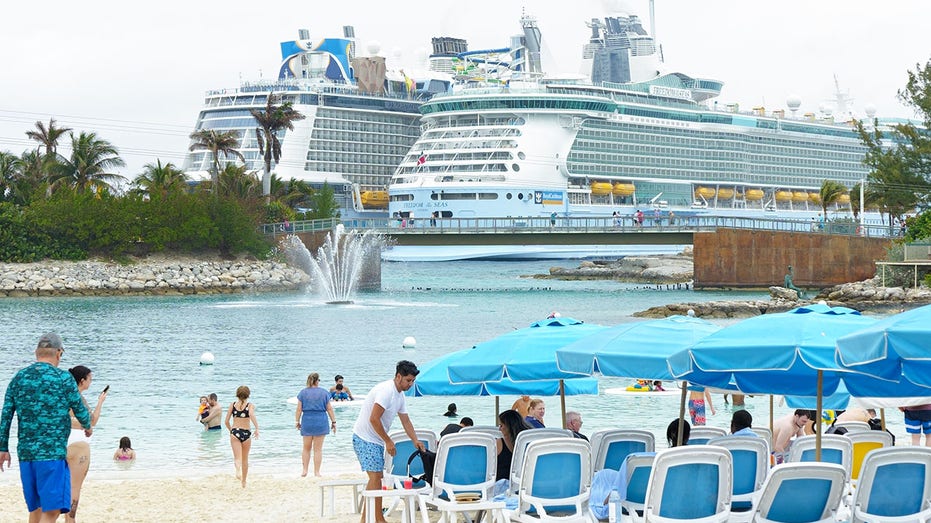 Disappointed cruise passengers erupt as alcohol ban affects major voyages Adelaide Schools