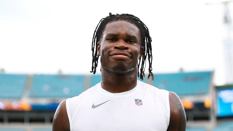 Jaguars rookie Travis Hunter's college GPA resurfaces after preseason opener Adelaide Schools